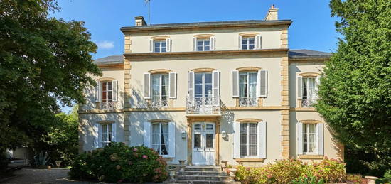 Villa  à vendre, 8 pièces, 4 chambres, 207 m²