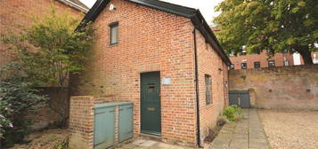 1 bedroom semi-detached house to rent