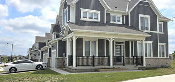 2 SAXONY STREET, Kitchener, Ontario