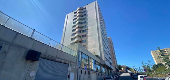 Arrendamento de Apartamento T3  na rua Feliciano Ramos, 12