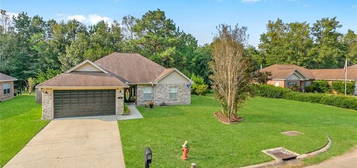 16 Crimson Ln, Picayune, MS 39466