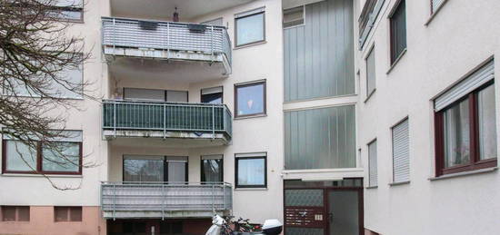 2 Zimmer Wohnung mit Einbauküche Bad Balkon Keller und Stellplatz