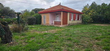 Charmante petite maison avec jardin et garage