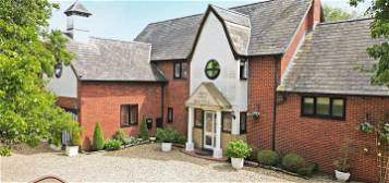 13 bed detached house for sale