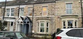 6 bedroom terraced house to rent