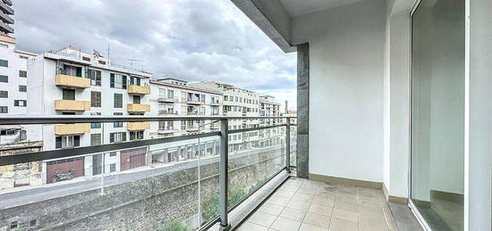 Apartamento T3 em Funchal (São Pedro) de 156,00 m2