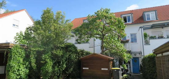 Schönes Reihenendhaus mit Terrasse, Balkon, Garten, 3 Bäder, Ebk, Carport im ruhigen Seeben