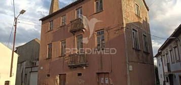 Casa De Aldeia Em Chelinho, Lorvão, Penacova.