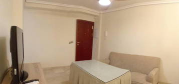 Apartamento de alquiler en Calle del Doce de Octubre, Zona Centro