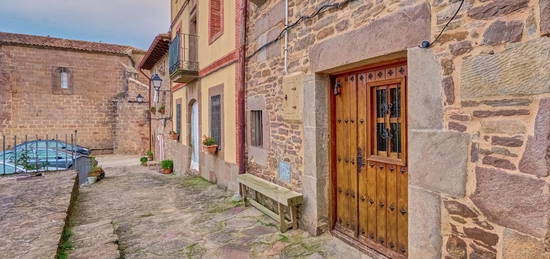 Casa adosada en venta en Undués de Lerda