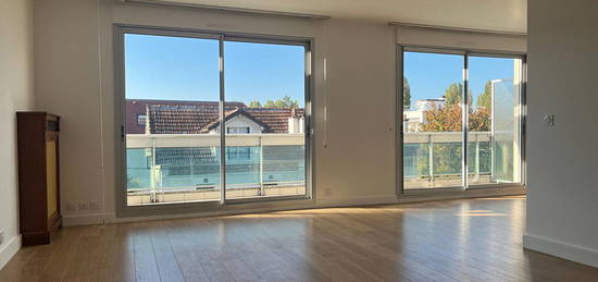 Location appartement 4 pièces 87 m²