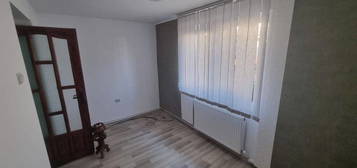 Casa 3 camere Centru Civic , 68 metri Cod:156146