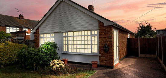 2 bedroom detached bungalow for sale