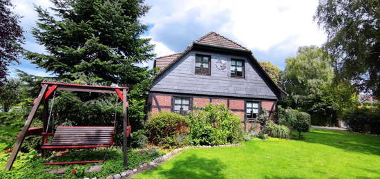 Exklusives, freistehendes Landhaus mit Doppelcarport, Vollunterke