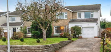 4 bed detached house for sale