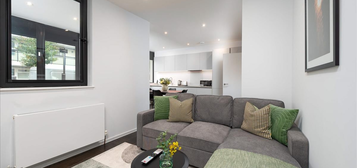 Flat to rent in Regan Way, Hoxton, London N1