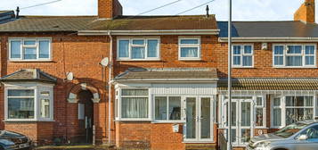 Terraced house to rent in Douglas Road, Oldbury B68