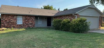 8824 NW 83rd St, Oklahoma City, OK 73132