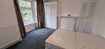 Terraced house to rent in Sixth Avenue, London E12