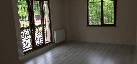 EKMEKY 4+1 130 M2 BALKONLU TERS DUBLEKS AIKLAMAYI OKUYUNUZ