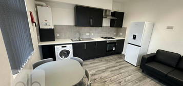 Flat to rent in Humber Road, Coventry CV3