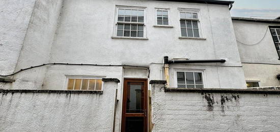 Terraced house to rent in Fore Street, Cullompton, Devon EX15