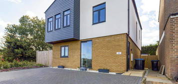 3 bedroom detached house to rent