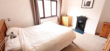 2 bedroom end of terrace house