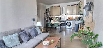 MARSEILLE 13007 -  SECTEUR SAINT-LAMBERT - RUE D' ENDOUME - APPARTEMENT 2 PIECES RENOVE - AU CALME - 1 CHAMBRE -