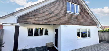 4 bedroom detached house to rent