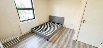 Room to rent in Tottenham Lane, Hornsey N8