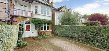 5 bedroom semi-detached house for sale