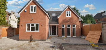 3 bedroom detached house to rent