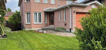 23 Nightingale Cres, Barrie, ON L4N 8A5