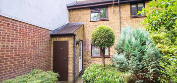 1 bed terraced house to rent