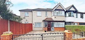 5 bedroom semi-detached house for sale