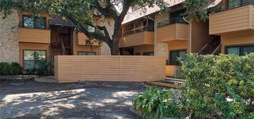 2714 Nueces St Apt 202, Austin, TX 78705