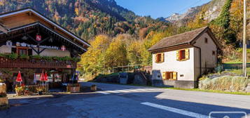 Un chalet indépendant de 2 chambres sur un terrain de 532 m2, entre le lac Léman et les stations de ski des Portes du Soleil