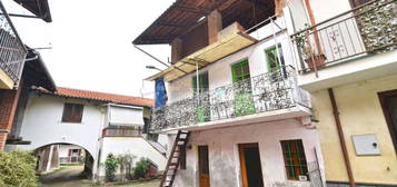 Casa indipendente in vendita in via Buccole