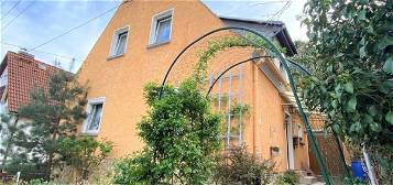 Vis-à-vis von Burg Greifenstein - Wohnen in Bestlage mit herrlichen Ausblicken | Einfamilienhaus mit Garage und Garten wartet auf neue Eigentümer!