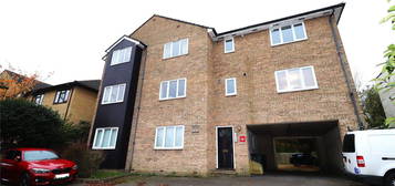 Flat to rent in Thames View, London Road, Greenhithe, Kent DA9