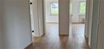 Ruhige neu renovierte 3-Zimmer-Wohnung mit großem Süd-Balkon in München Untermenzing