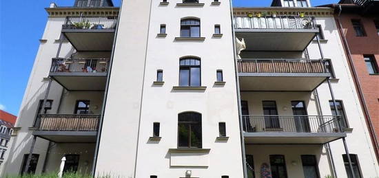 Zentrum Süd/Ost - Wunderschöne 3 Zi.-Whg. m. luxuriöser Ausstatt., 2 Bäder, Südbalkon, leer ab Dez. 24