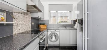 Flat to rent in Cephas Street, London E1