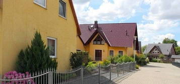 Modernes Einfamilienhaus mit Terrasse