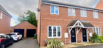 3 bed semi-detached house for sale