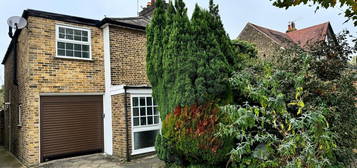 2 bed semi-detached house for sale