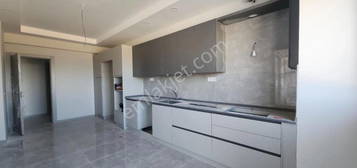 AKMAK SATILIK 150 M2 3+1 E.BANYO. HAVUZ.OTOPARK SIFIR DARE