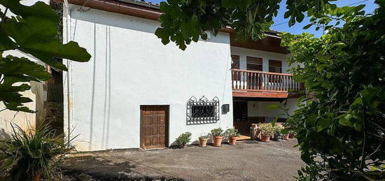 Casa en barrio Ronaz en Alfoz de Lloredo