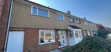 3 bed semi-detached house to rent